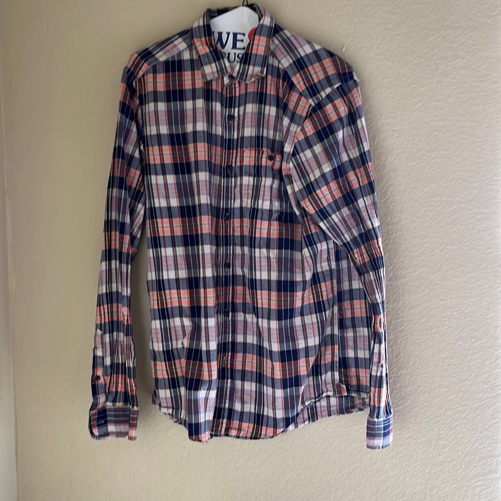 Classic Fit Men’s dress shirt